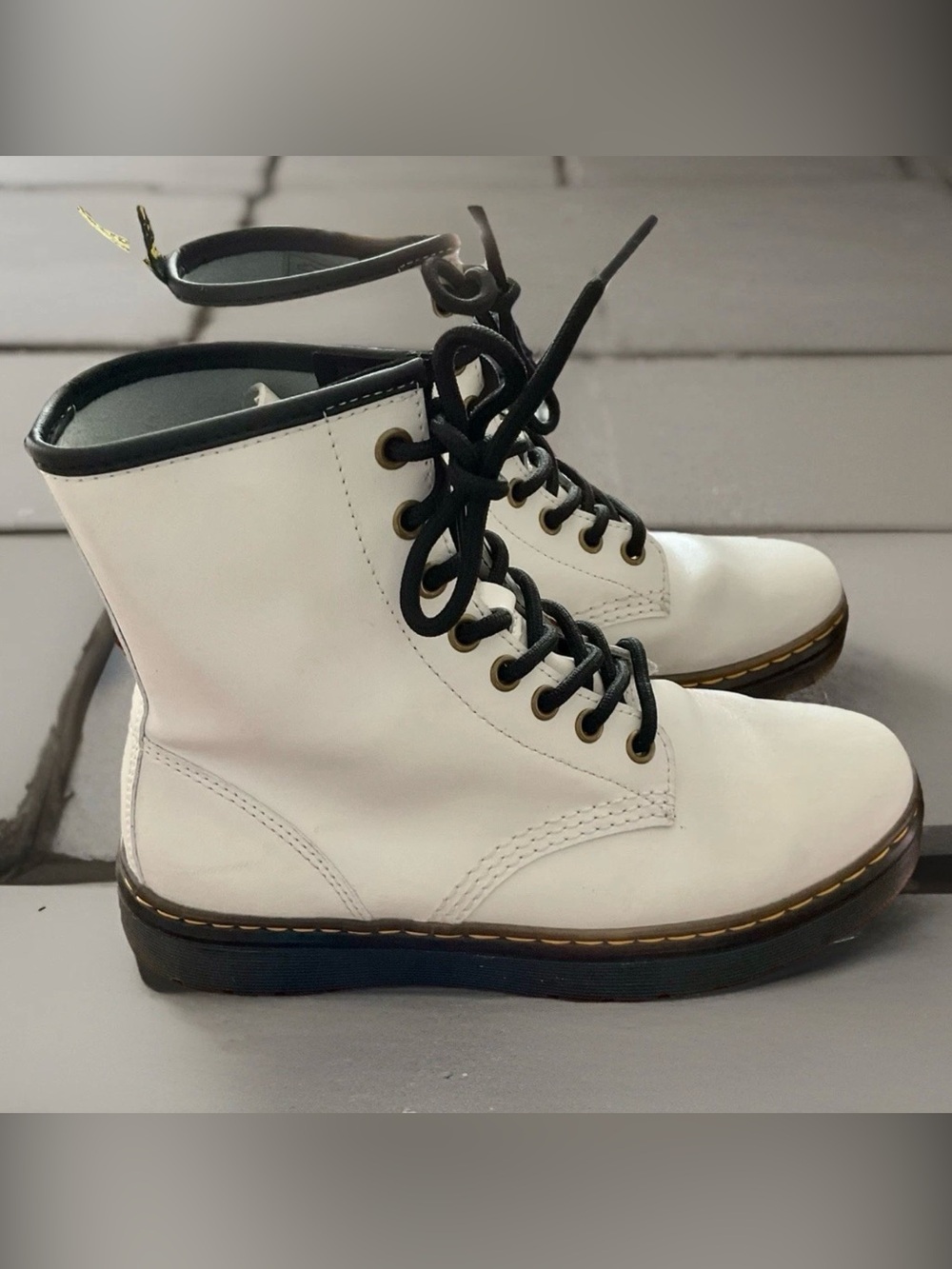 Dr. Martens Zavala Unisex White Leather Combat Boots AW004 Women's 6 Mens 5 NWOT
